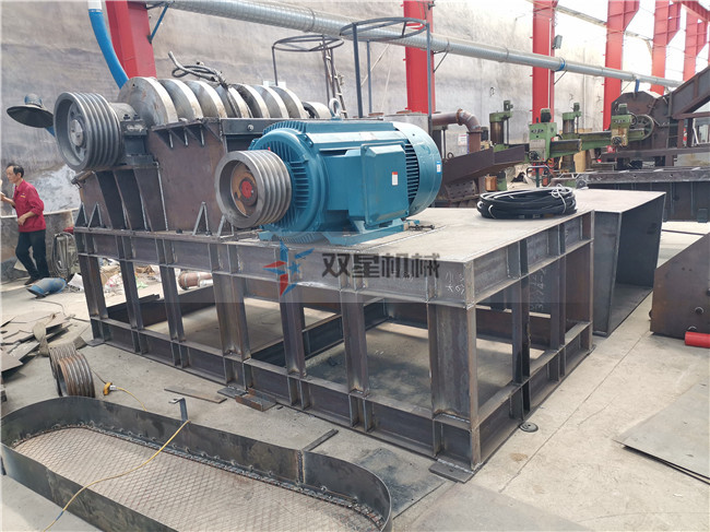 金屬破碎機生產(chǎn)現(xiàn)場