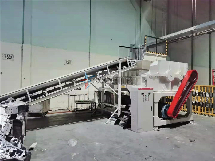 金屬撕碎機(jī)生產(chǎn)線