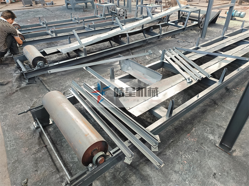 <a href='http://www.jkitzvalves.com' target='_blank'><span>鋁合金破碎機(jī)</span></a><a href='http://www.jkitzvalves.com/psxl/1279.html' target='_blank'><span>廢鋁破碎</span></a>分選設(shè)備輸送帶設(shè)備生產(chǎn)現(xiàn)場(chǎng)